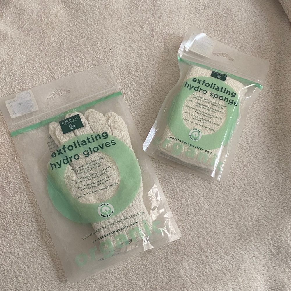 NEW Exfoliating Hydro Gloves and Sponge Set